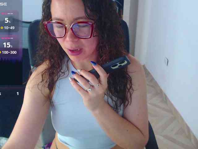SharonAGT webcam