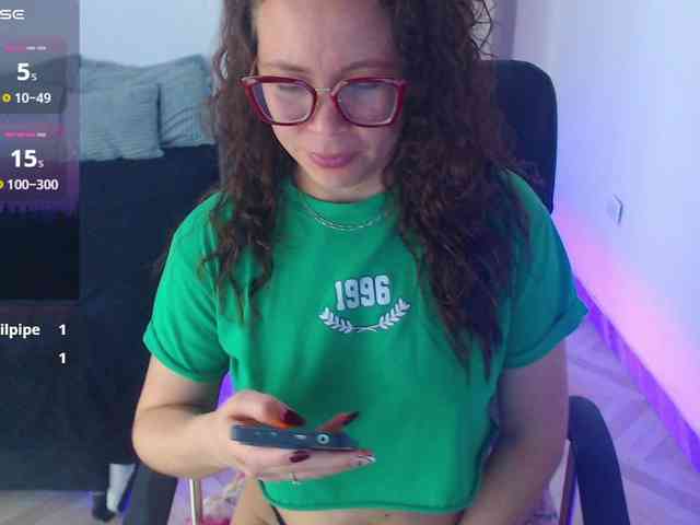 SharonAGT webcam