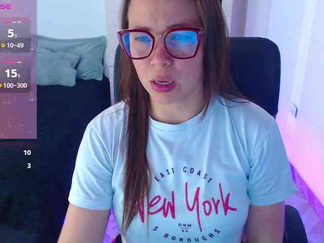 SharonAGT webcam