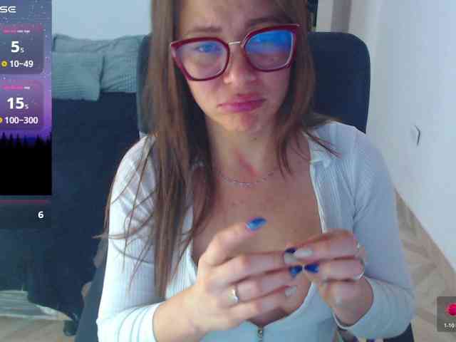 SharonAGT webcam