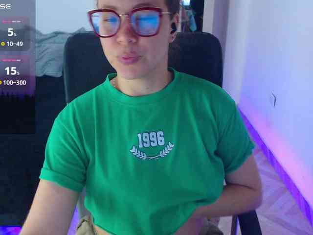 SharonAGT webcam