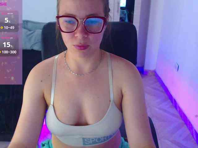 SharonAGT webcam