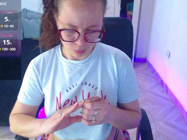 SharonAGT webcam