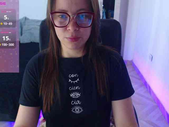 SharonAGT webcam