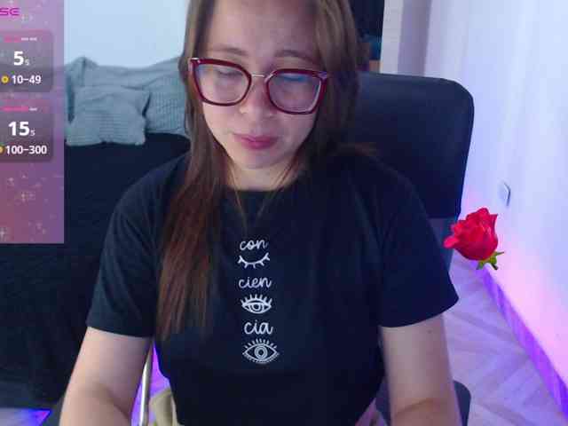SharonAGT webcam