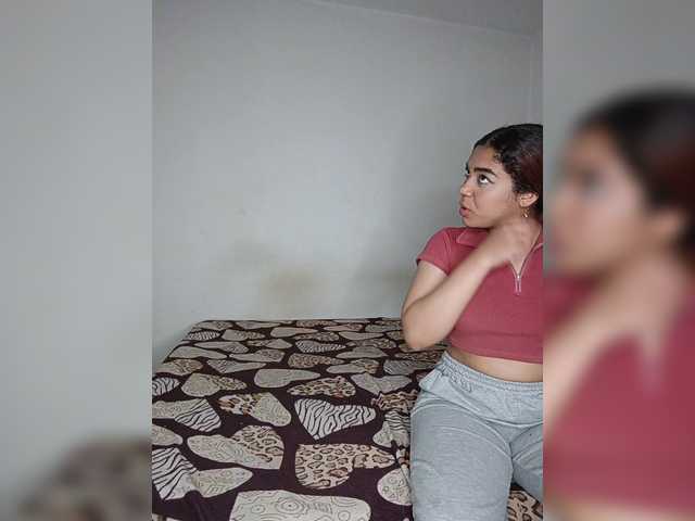 Nucitaa-14 live cam on BongaCams