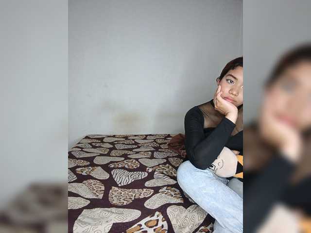 Nucitaa-14 live cam on BongaCams