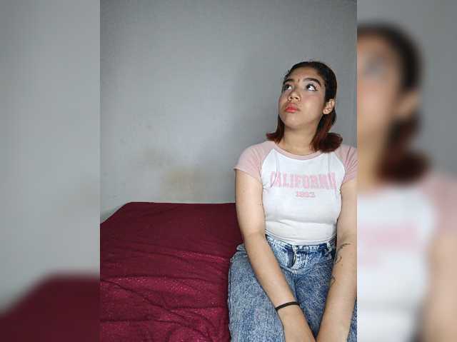 Nucitaa-14 live cam on BongaCams