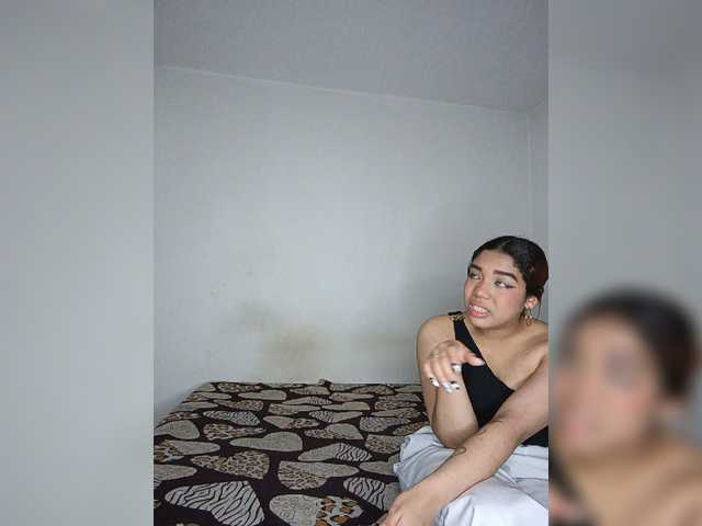 Nucitaa-14 live cam on BongaCams