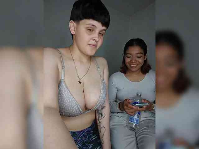 Nucitaa-14 live couple cam on bongacams