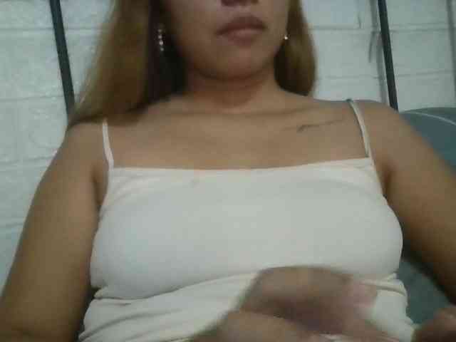 BelleChic01 webcam