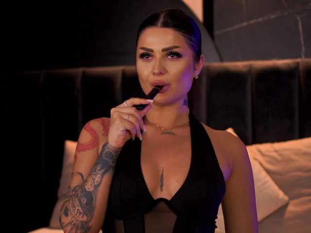 KylieKroft live cam on BongaCams