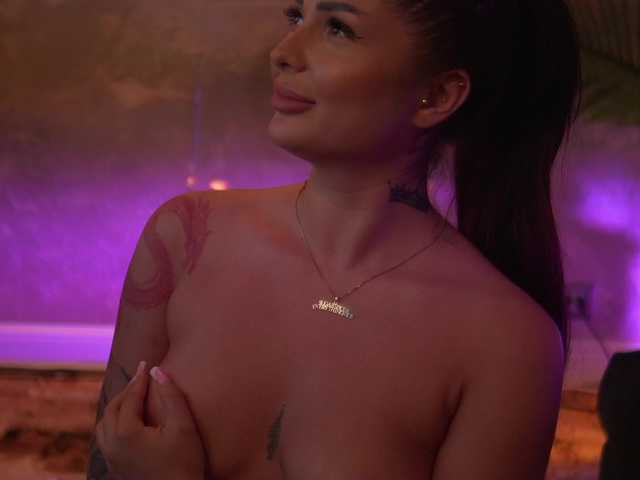 KylieKroft live cam on BongaCams
