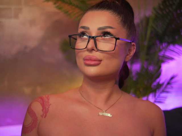 KylieKroft live cam on BongaCams