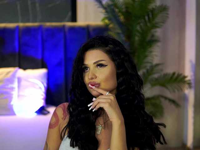 KylieKroft's BongaCams show and profile