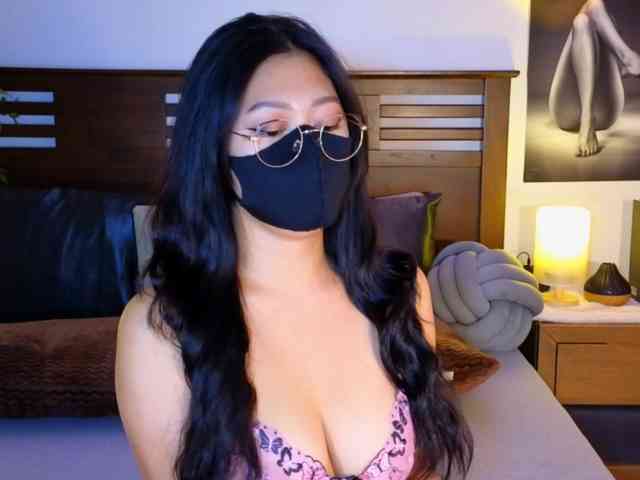 aaliyah18ally webcam