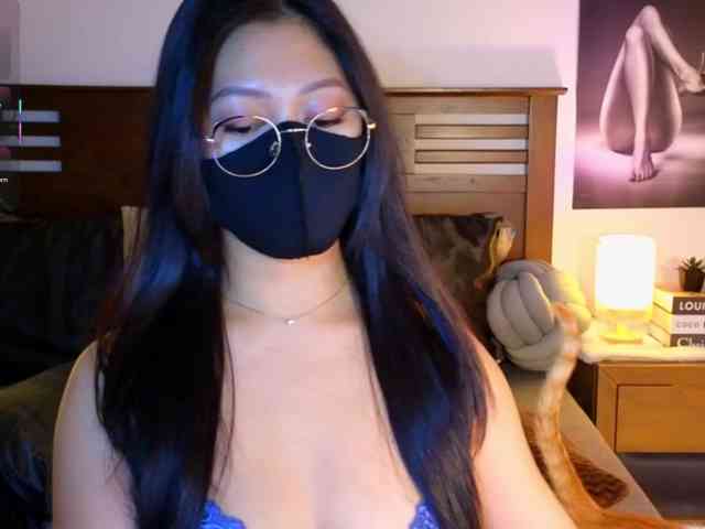 aaliyah18ally webcam