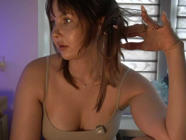 kristiwitch1 live cam on BongaCams