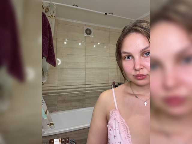 kristiwitch1 live cam on BongaCams