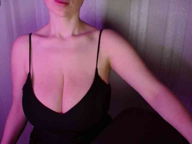 Model: ChloeMelons
