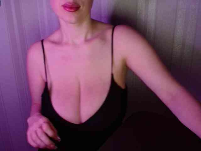 ChloeMelons webcam