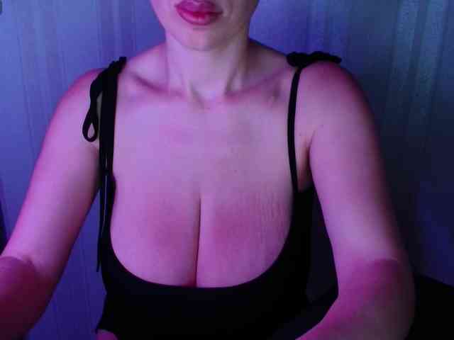 ChloeMelons webcam