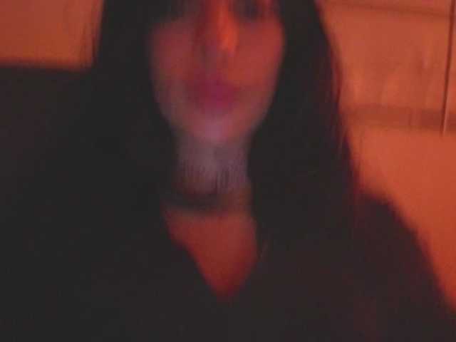 le modèle Katelunda est en webcam porno dans un show sur le site bongacams, il possède les tags suivants: Latino/Hispanic,Brunette,Trimmed