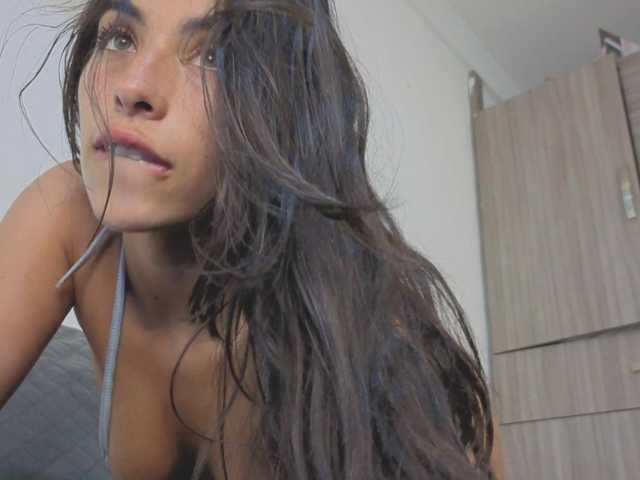 Katelunda's BongaCams show and profile