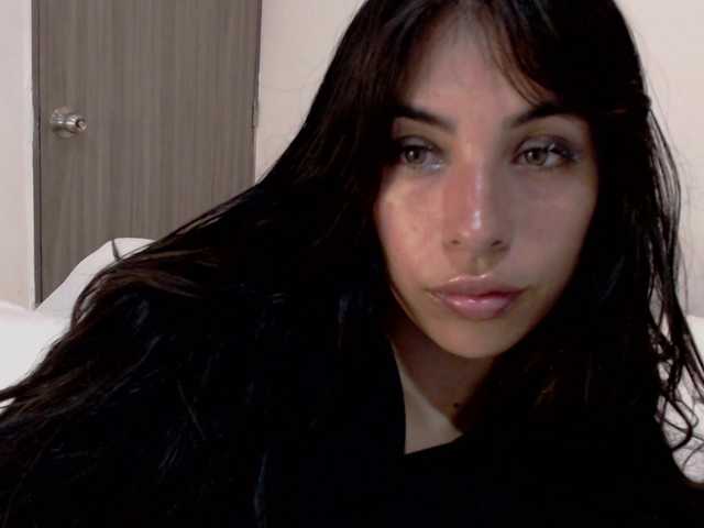 Katelunda live cam on BongaCams