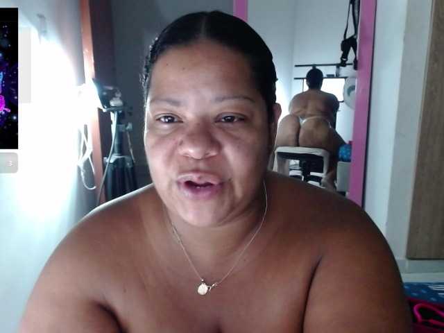 Victoria0486 live cam on BongaCams