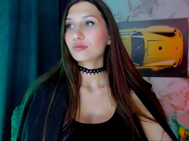 Mollyinyourmind live cam on BongaCams