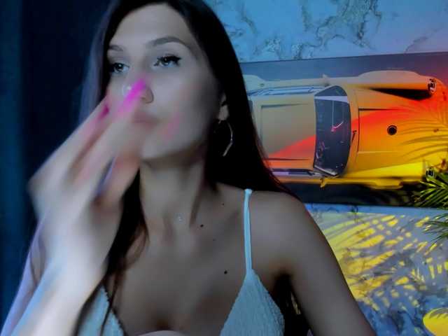Mollyinyourmind live webcam show
