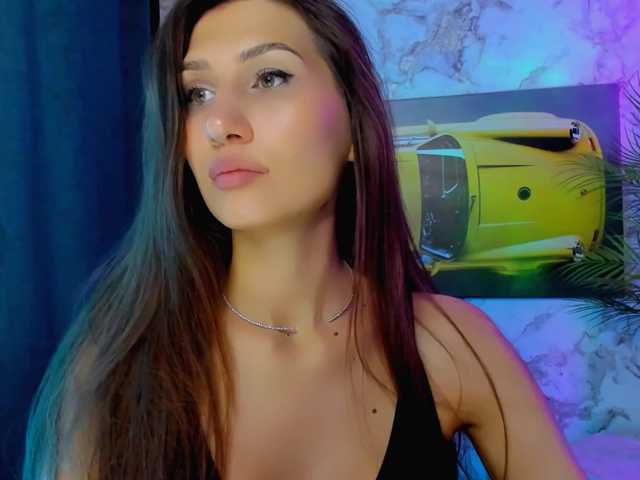 Mollyinyourmind live cam on BongaCams