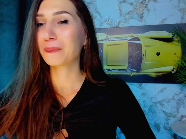 Mollyinyourmind live cam on BongaCams