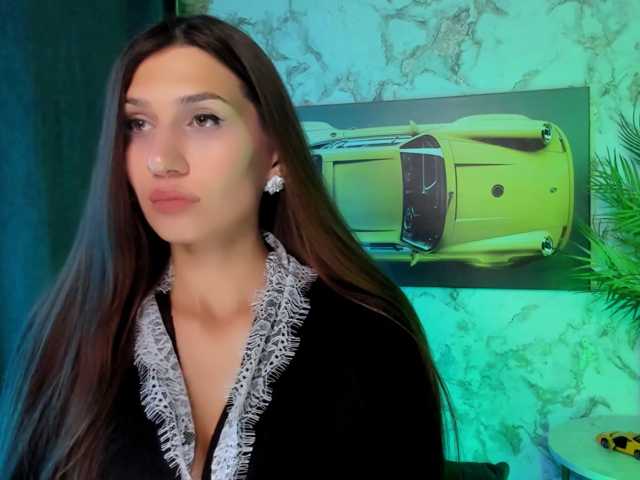 Mollyinyourmind live cam on BongaCams