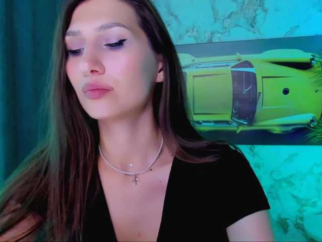 mollyinyourmind cam belle