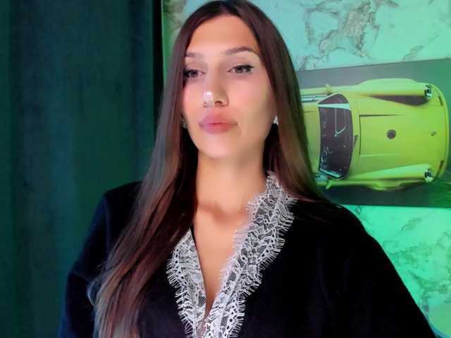 Mollyinyourmind live cam on BongaCams