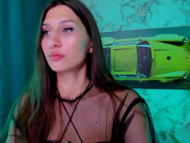 Mollyinyourmind live cam on BongaCams