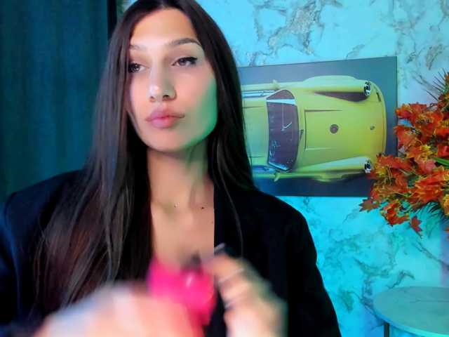 Mollyinyourmind live cam on BongaCams