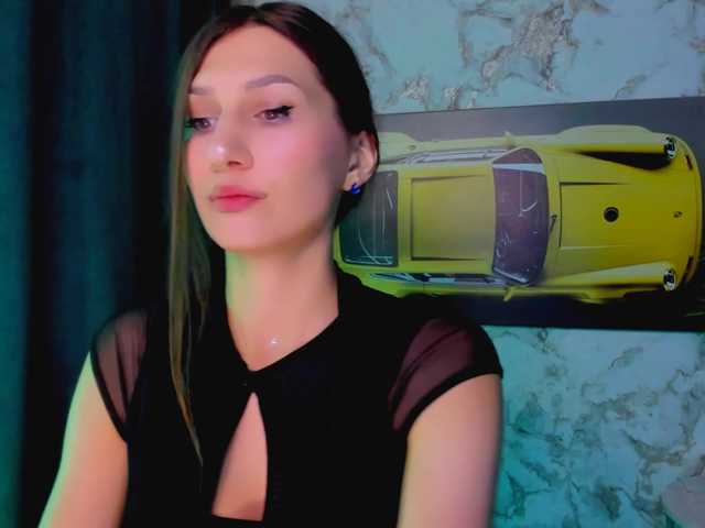 Mollyinyourmind live cam preview