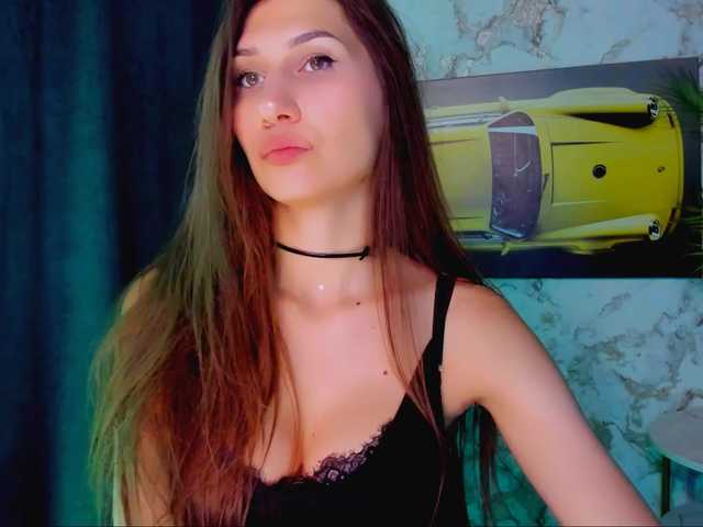 Mollyinyourmind live cam on BongaCams