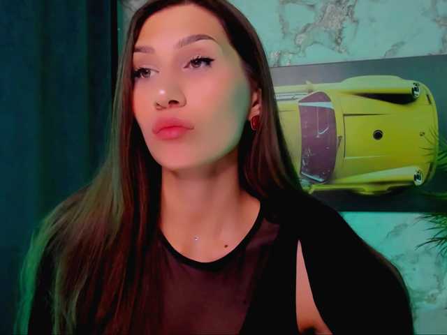 Mollyinyourmind live cam on BongaCams
