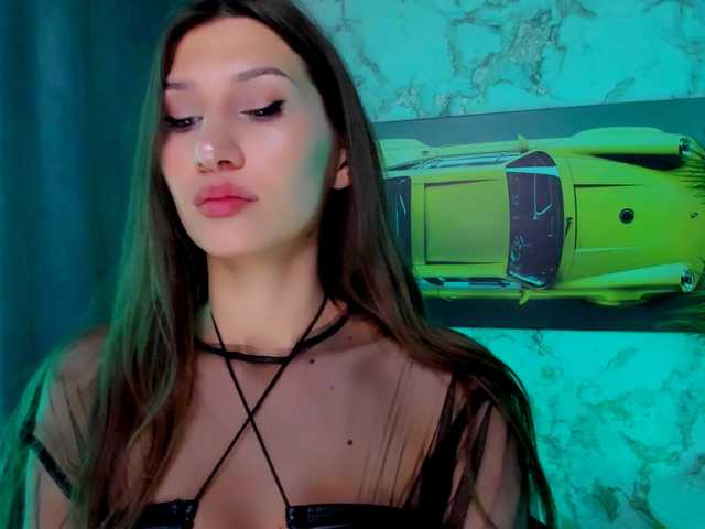 Mollyinyourmind live cam on BongaCams