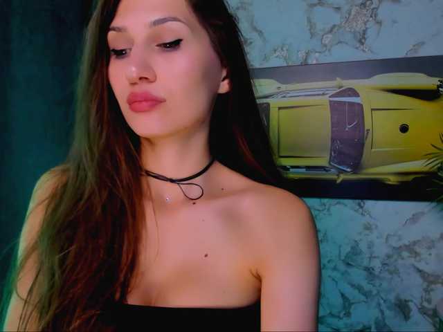 Mollyinyourmind live cam on BongaCams