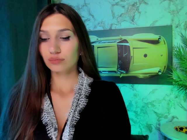 Mollyinyourmind live cam preview