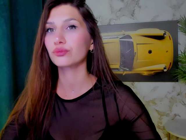 Mollyinyourmind live cam on BongaCams