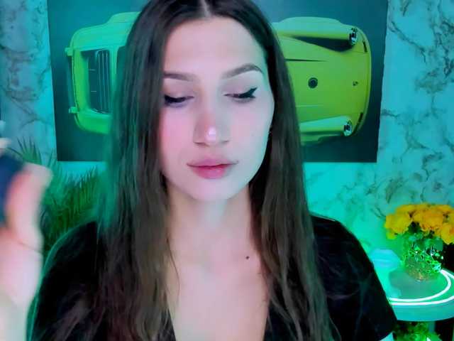 Mollyinyourmind's BongaCams show and profile