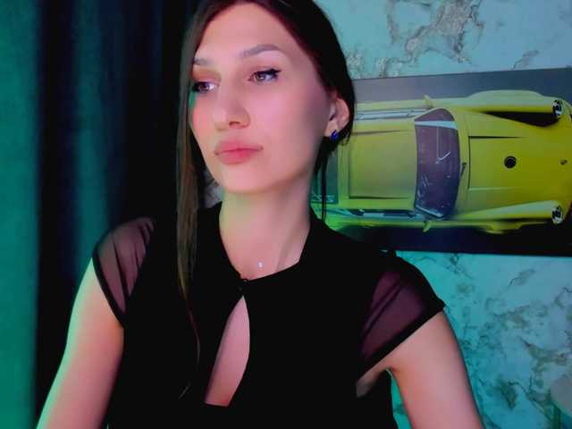 Mollyinyourmind live cam on BongaCams
