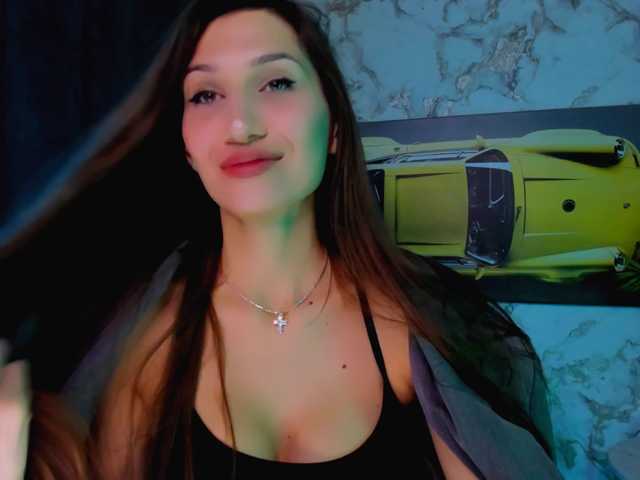 Mollyinyourmind live cam on BongaCams