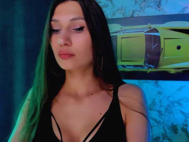 Mollyinyourmind live cam on BongaCams